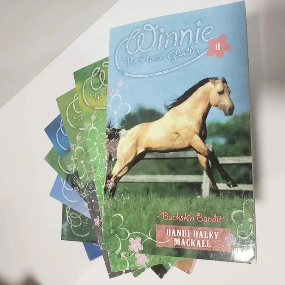 Winnie the Horse Gentler Barn Box  Set of 8. - Picture 6 of 9